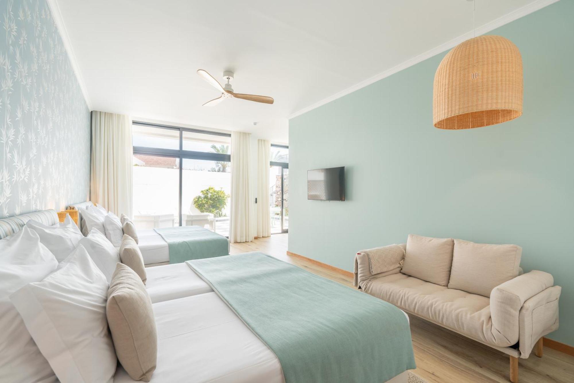 Studios By Aqua Natura Hotels Porto Moniz Bagian luar foto